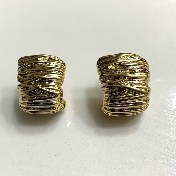 Jewelry - 18k Gold Plated Texture Wraps